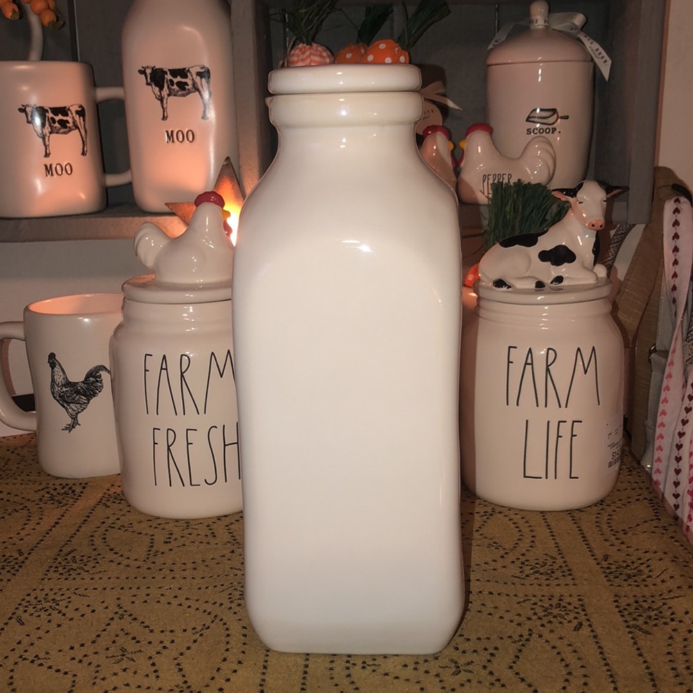 Rae Dunn FARM FRESH Large Milk Jug (Do Not Bundle) - Picture 6 of 12